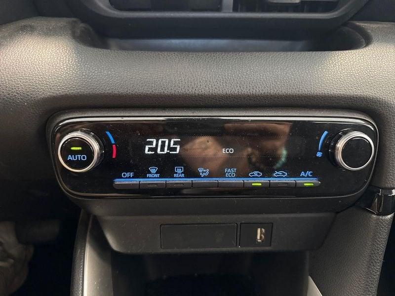Toyota Yaris Hybrid Trend MY22
