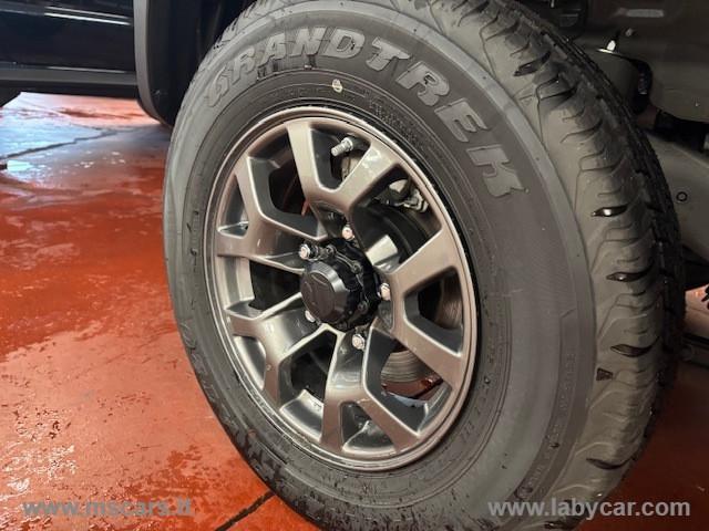 SUZUKI Jimny 1.5 5MT Top