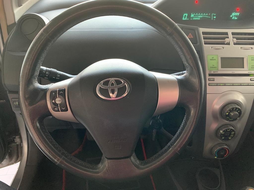 Toyota Yaris 1.0 5 porte Sol