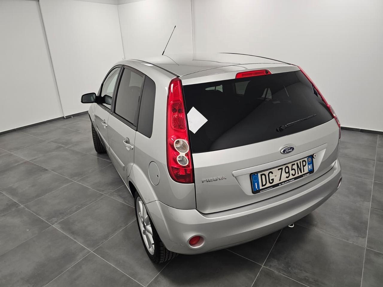Ford Fiesta 1.2 16V 5p. Titanium - Solo 16mila Km -