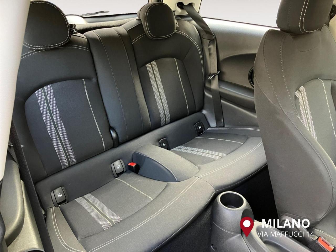 MINI Cooper SE Essential