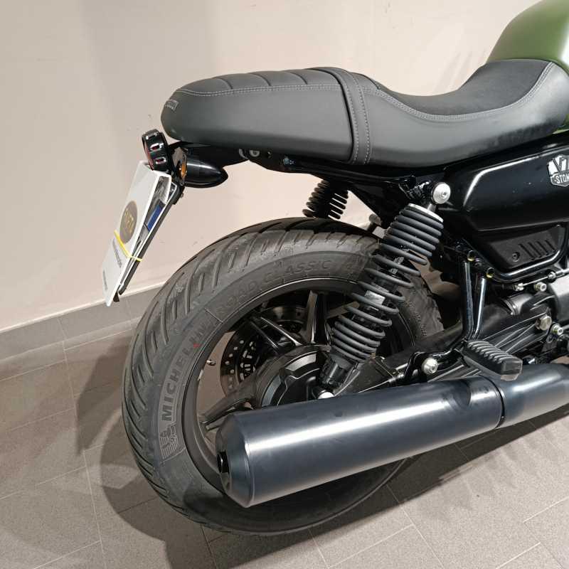 Moto Guzzi V7 Stone - 2024