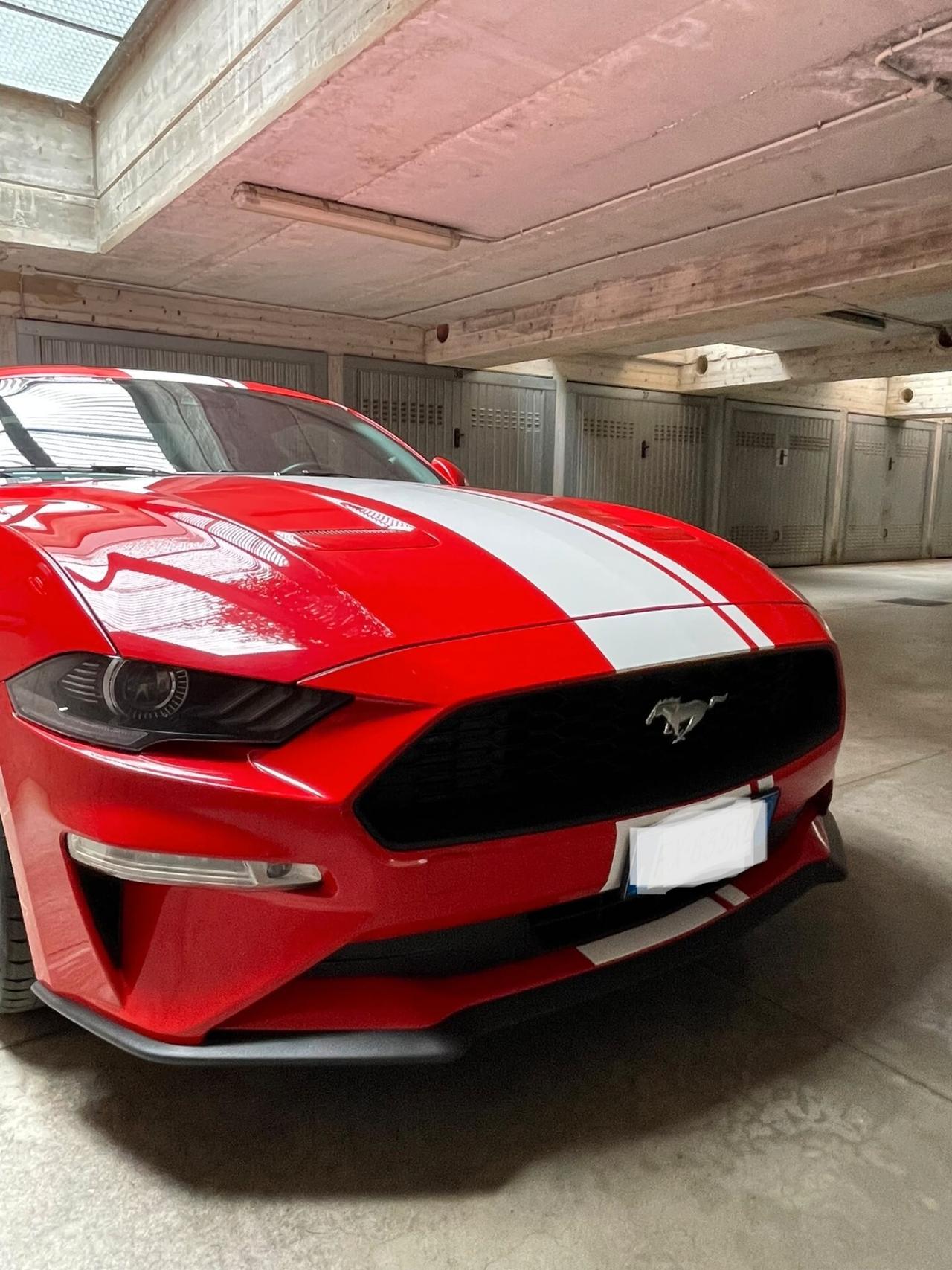 Ford Mustang FASTBACK 2.3 ECOBOOST AUT.