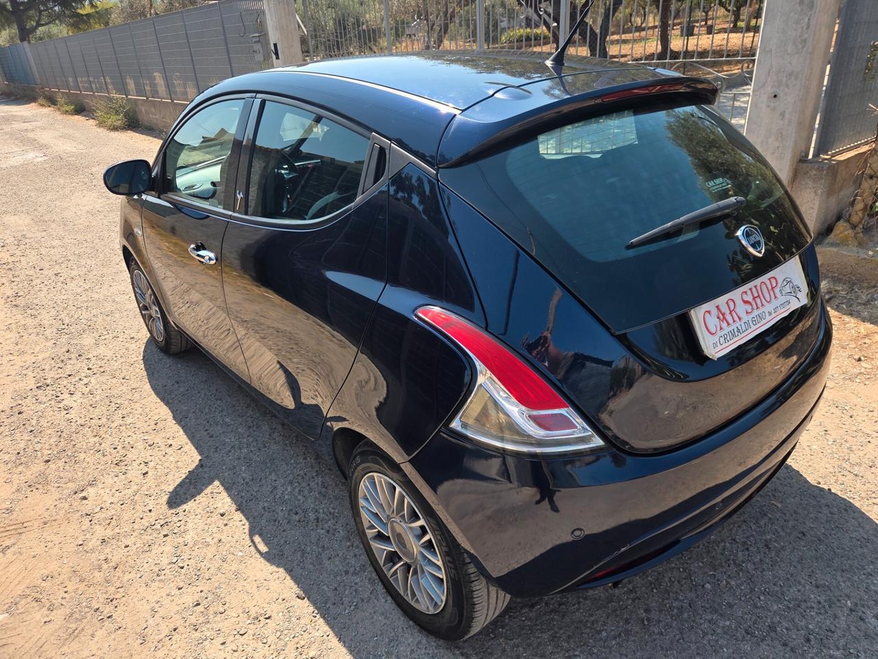 Lancia Ypsilon 1.2 69 CV 5 porte Gold