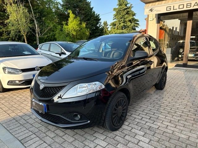 LANCIA Ypsilon 1.2 69 CV 5p Black and Noir NEOPATENTATI