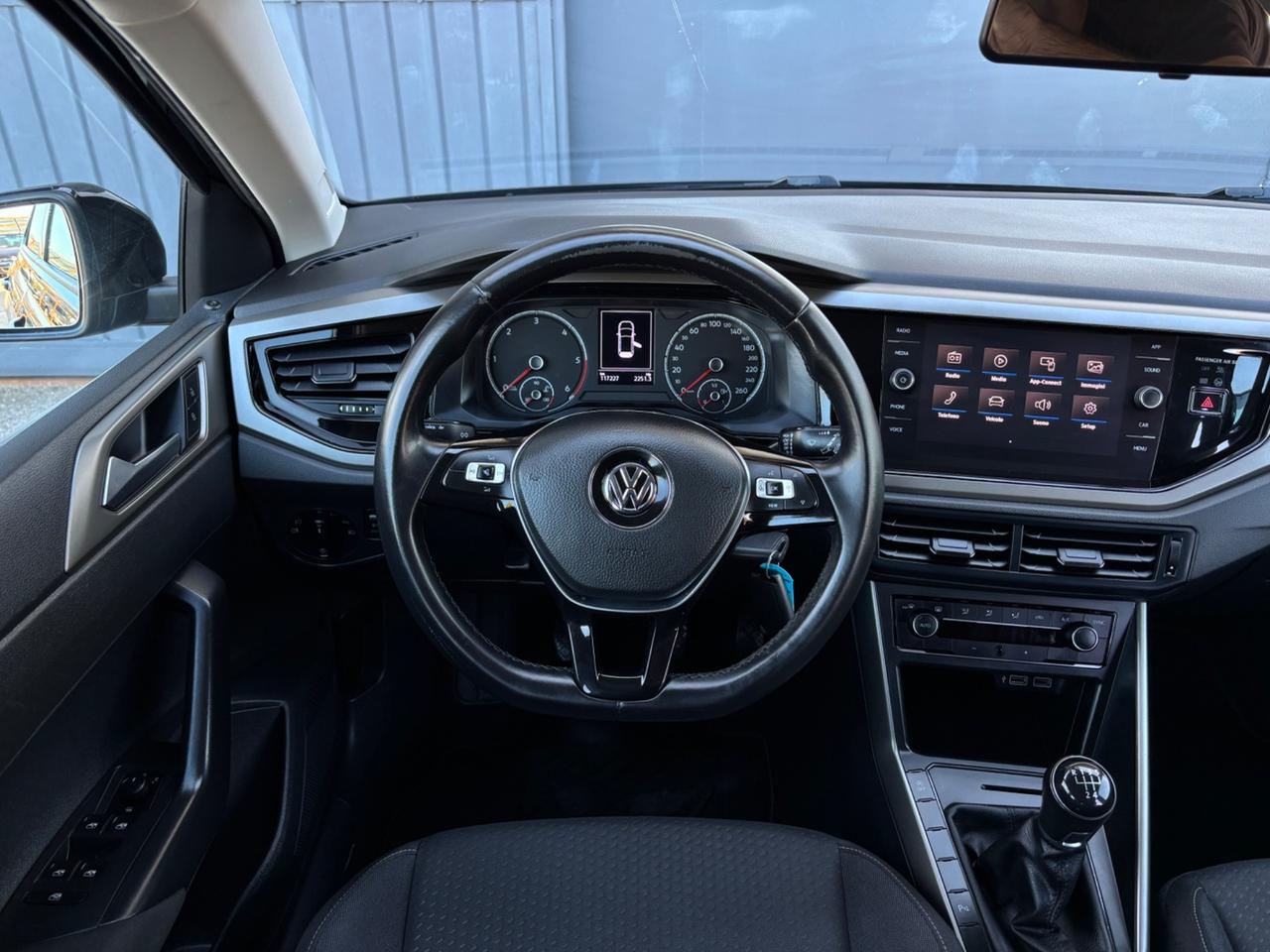 Volkswagen Polo 1.6 TDI. Garanzia. Neopatentati