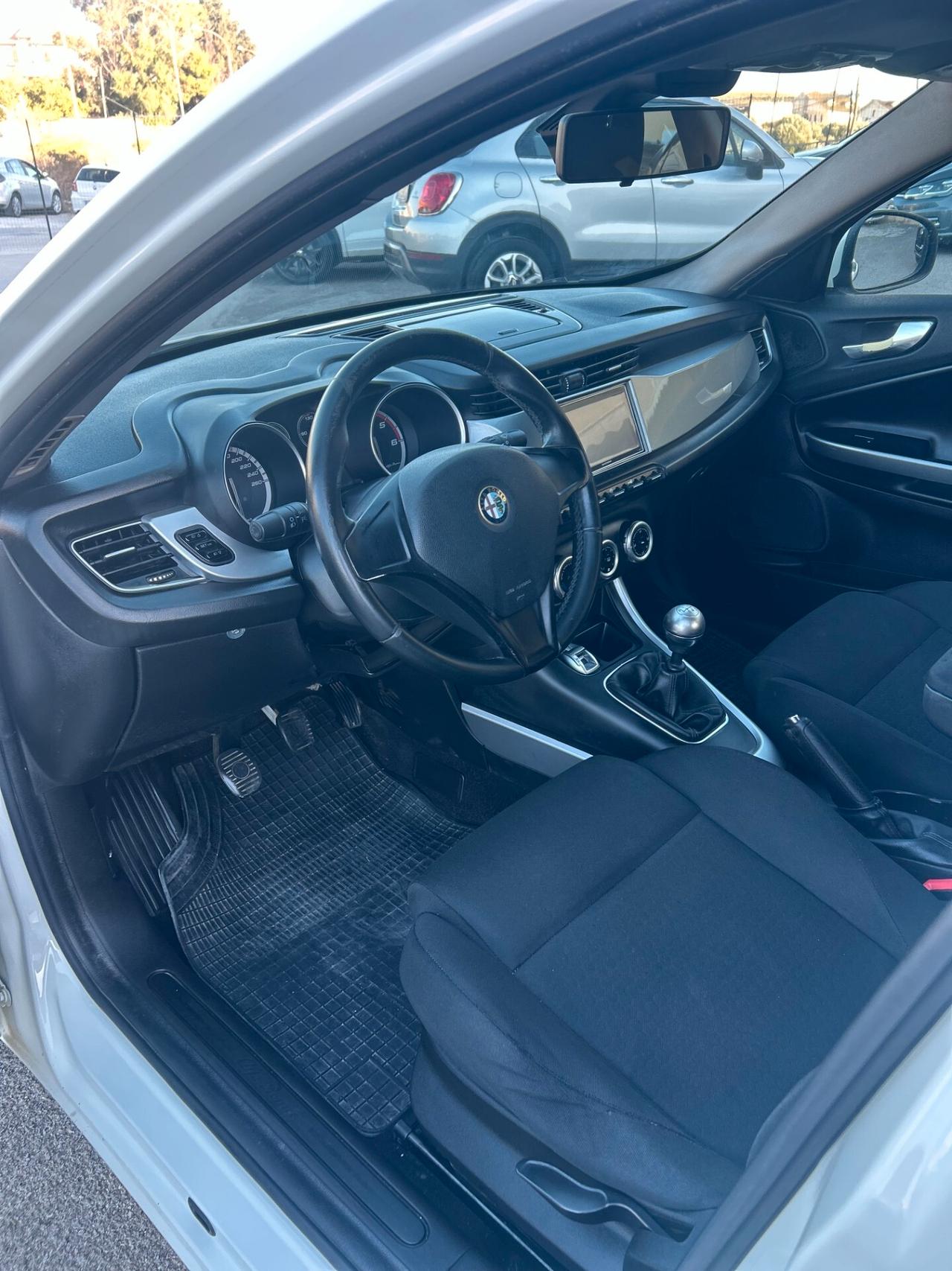 Alfa Romeo Giulietta 1.6 JTDm-2 105 CV Distinctive