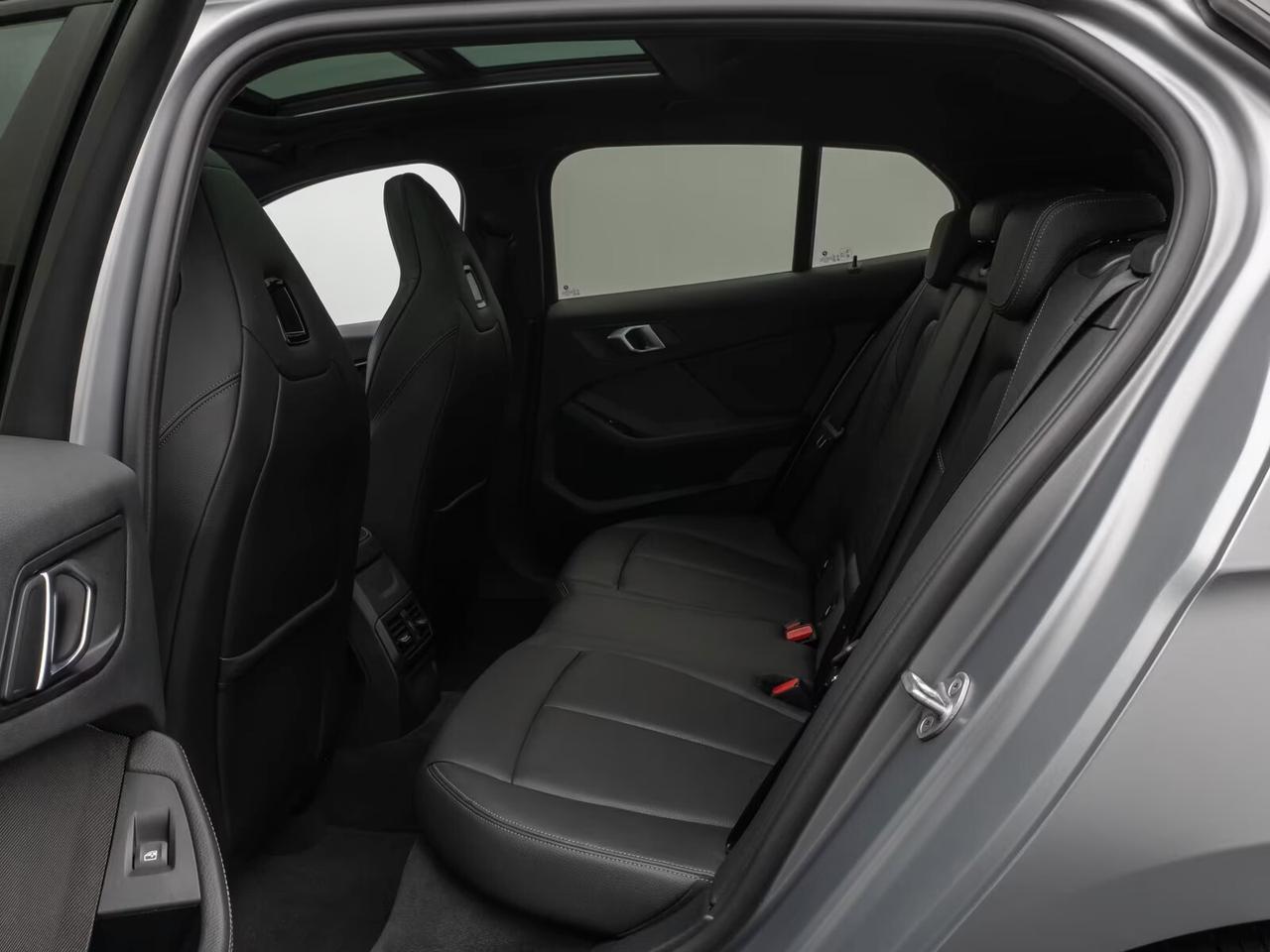 Bmw M135 M 135i xDrive SEDILI A GUSCIO PELLE TETTO PANORAMICO