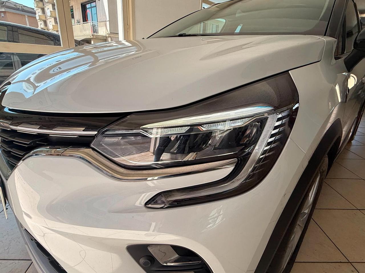 Renault Captur Plug-in Hybrid E-Tech 160 CV Initiale Paris