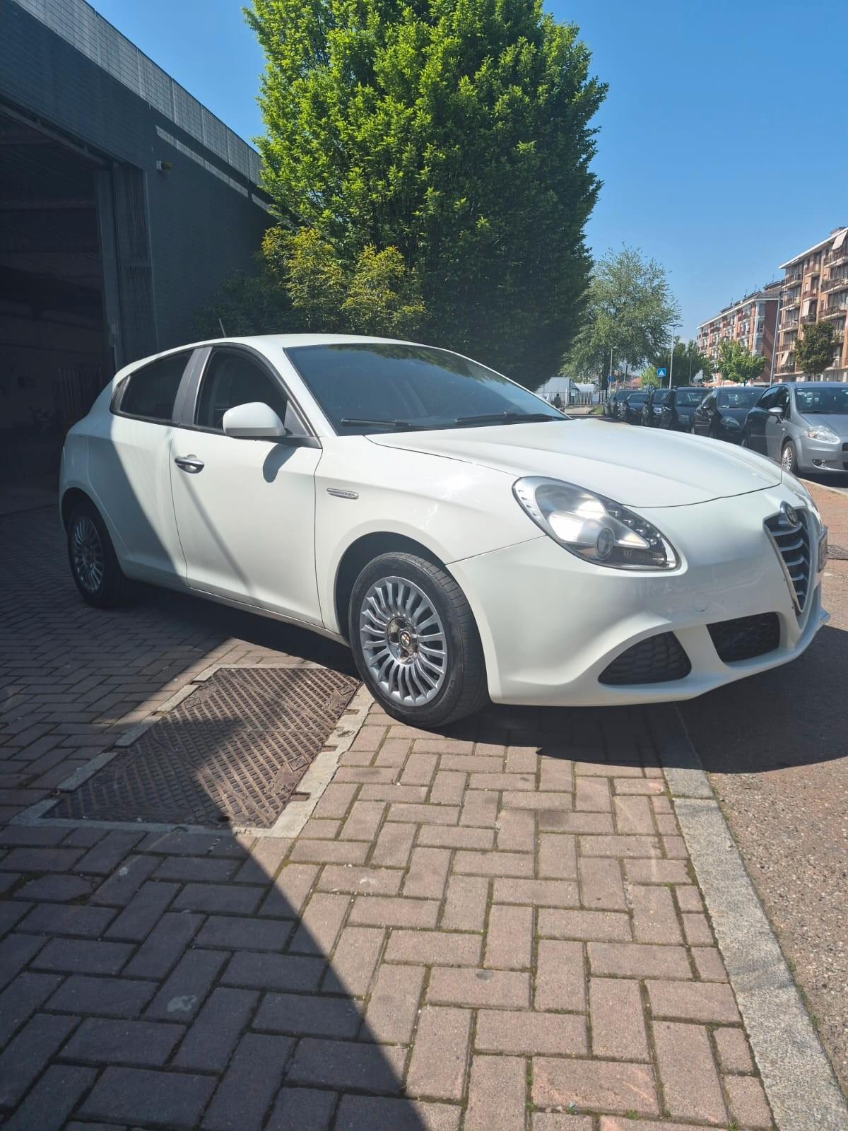 Alfa Romeo Giulietta 1.6 JTDm-2 105 CV Distinctive