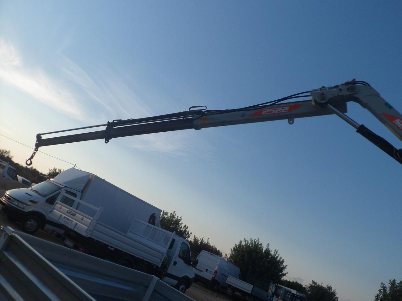 Iveco Daily 35c18 doppia cabina cassone con gru