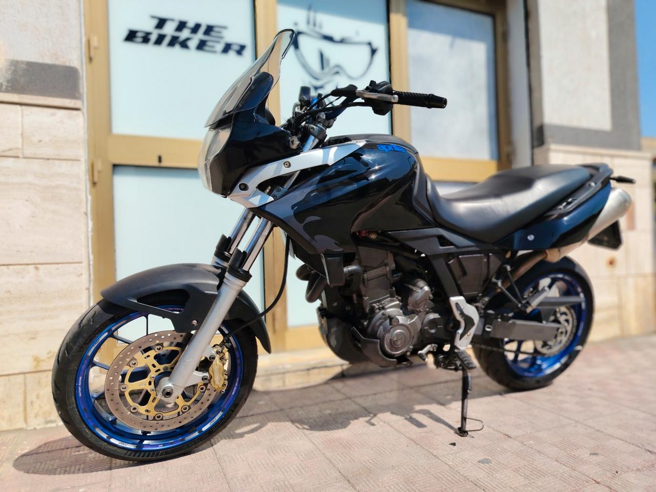 Aprilia Pegaso 650 Strada 35 kw akrapovic