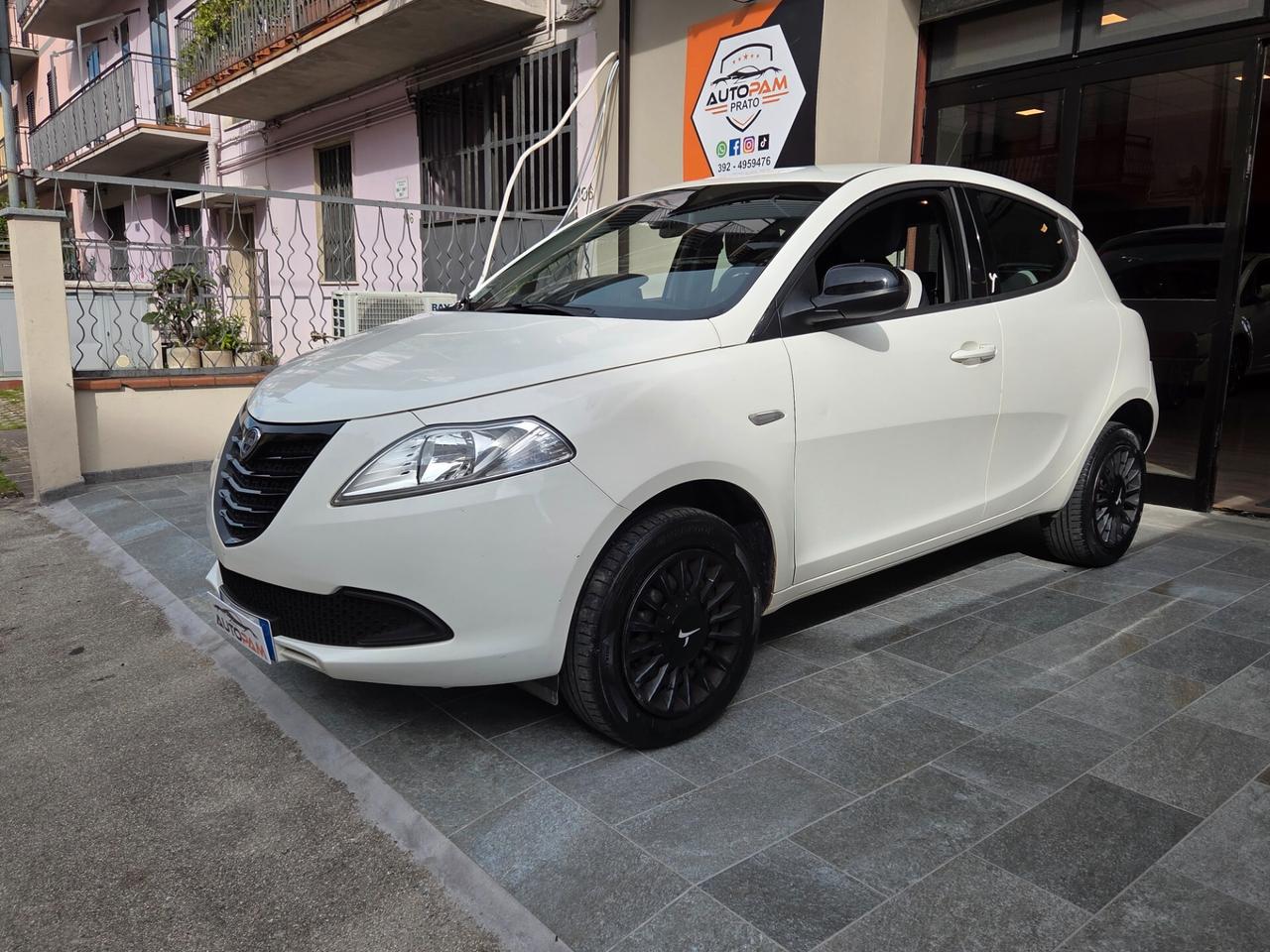Lancia Ypsilon 0.9 TwinAir 85 CV 5 porte Metano Ecochic Gold