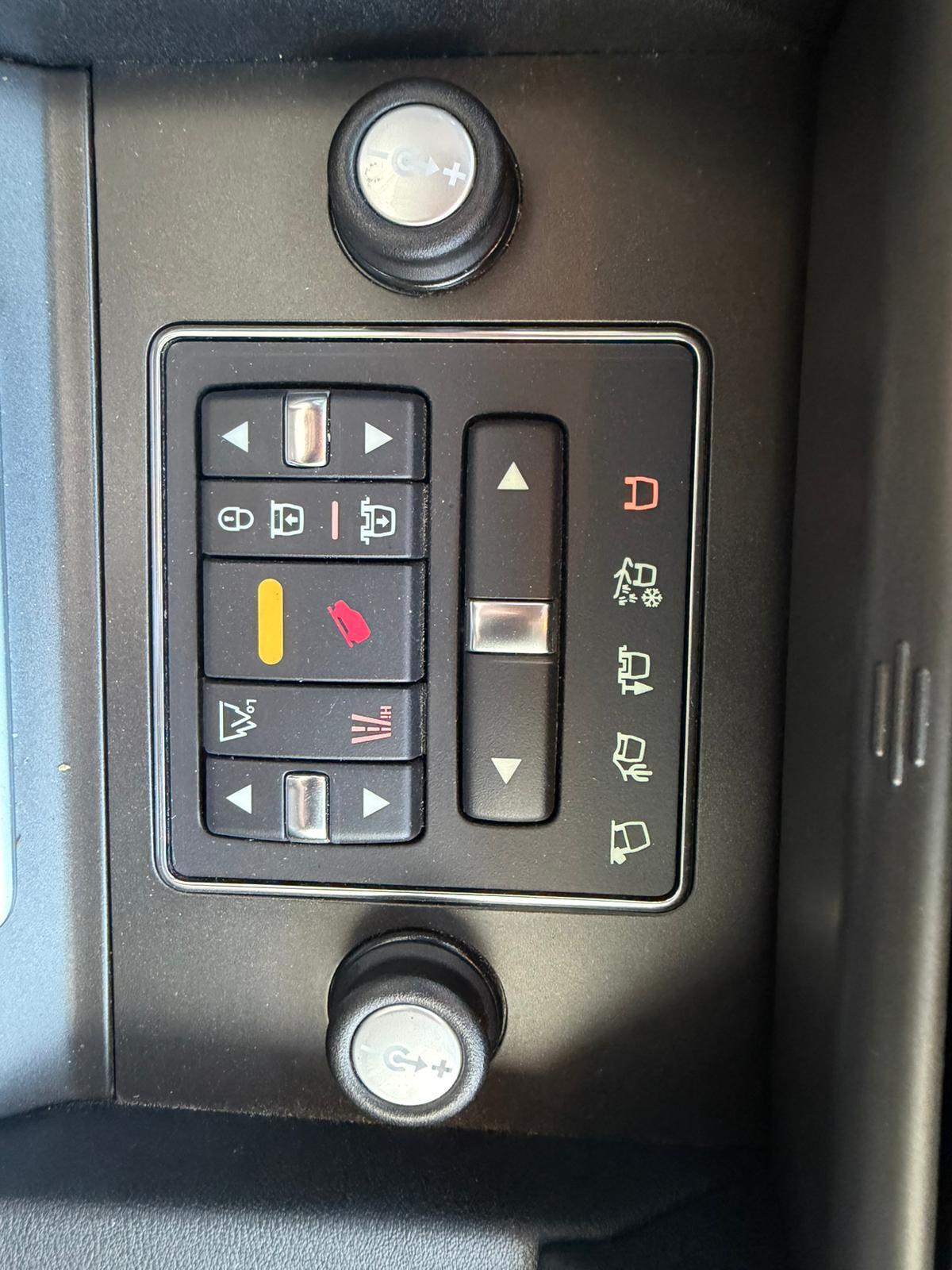 Land Rover Discovery 4 3.0 TDV6 211CV S 7 posti