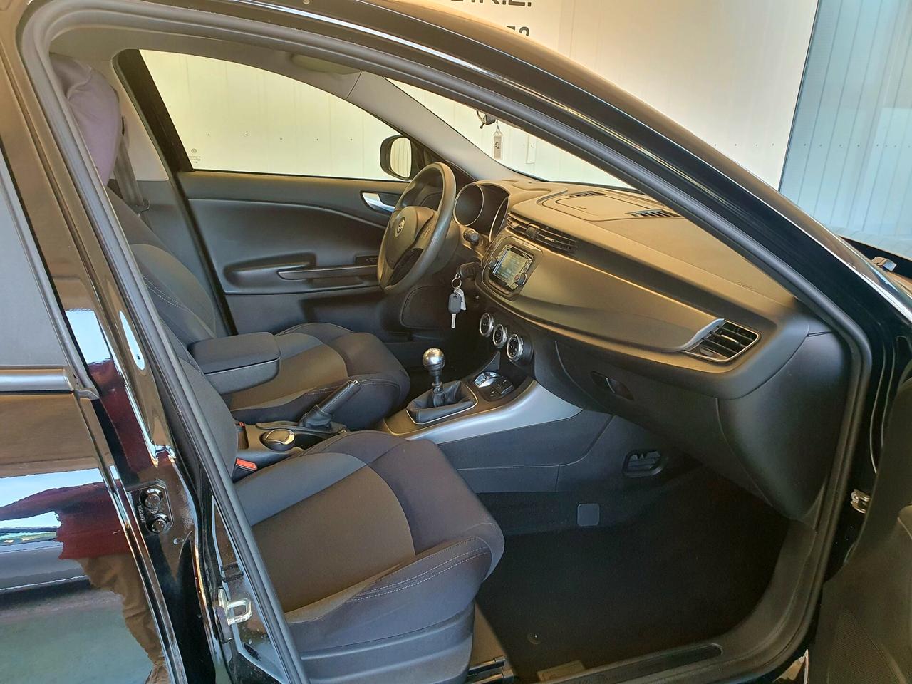 Alfa Romeo Giulietta 1.4 Turbo BENZ. - 2014 - KM. 119.000