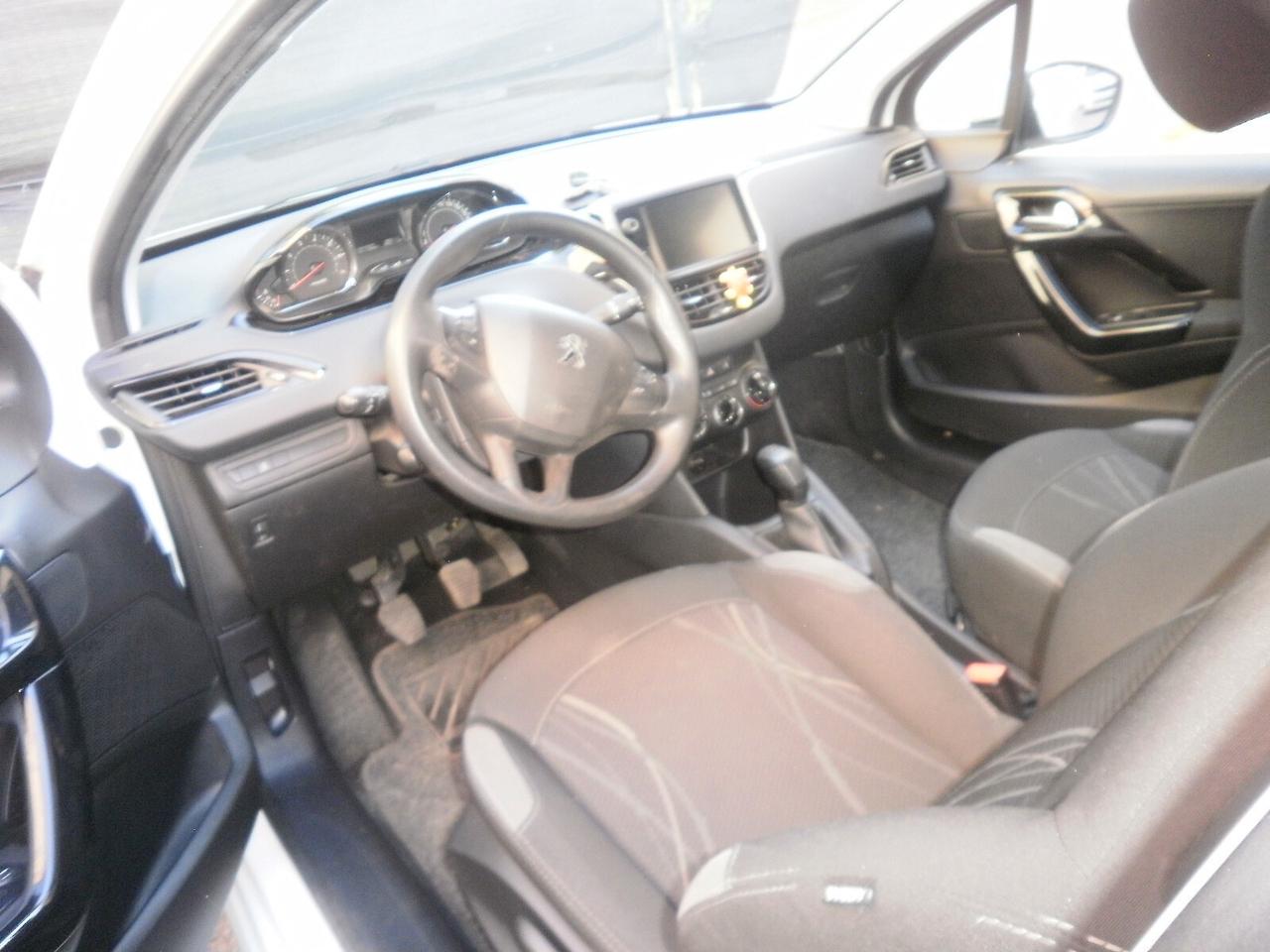 Peugeot 208 PureTech 82 3 porte Allure