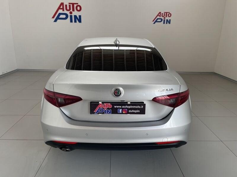 Alfa Romeo Giulia 2.2 Turbodiesel 136 CV AT8 Super *Rcamera*