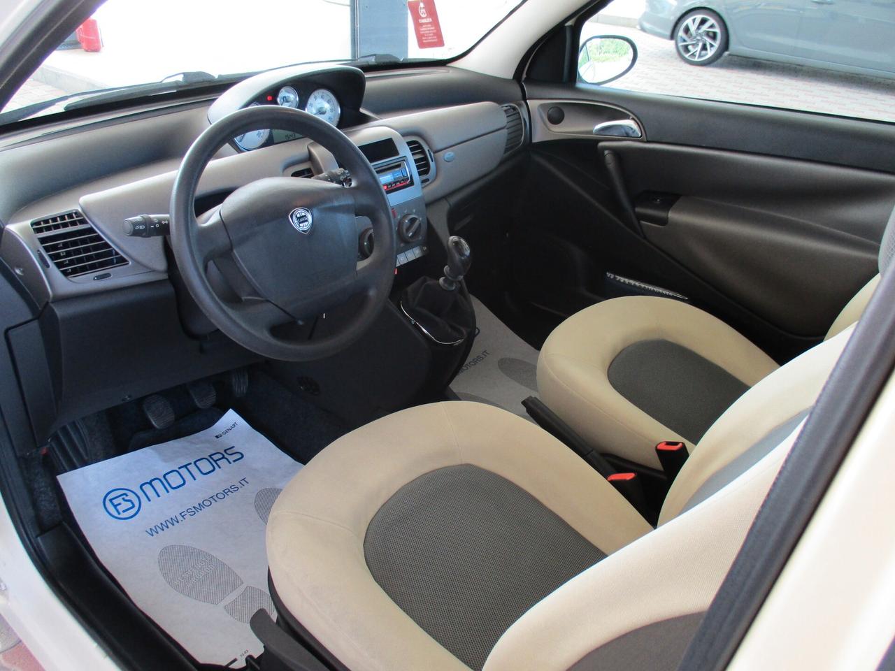 Lancia Ypsilon 1.2 PLATINO