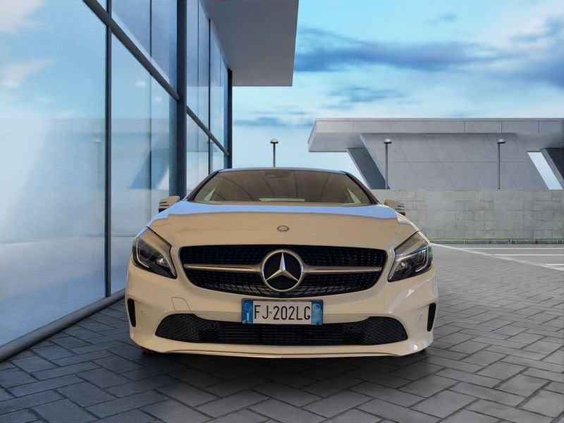 Mercedes-Benz Classe A A 180 d Sport