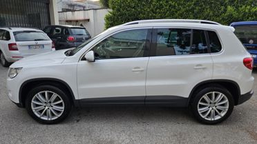 Volkswagen Tiguan 2.0 TDI DPF 4MOTION DSG Sport &
