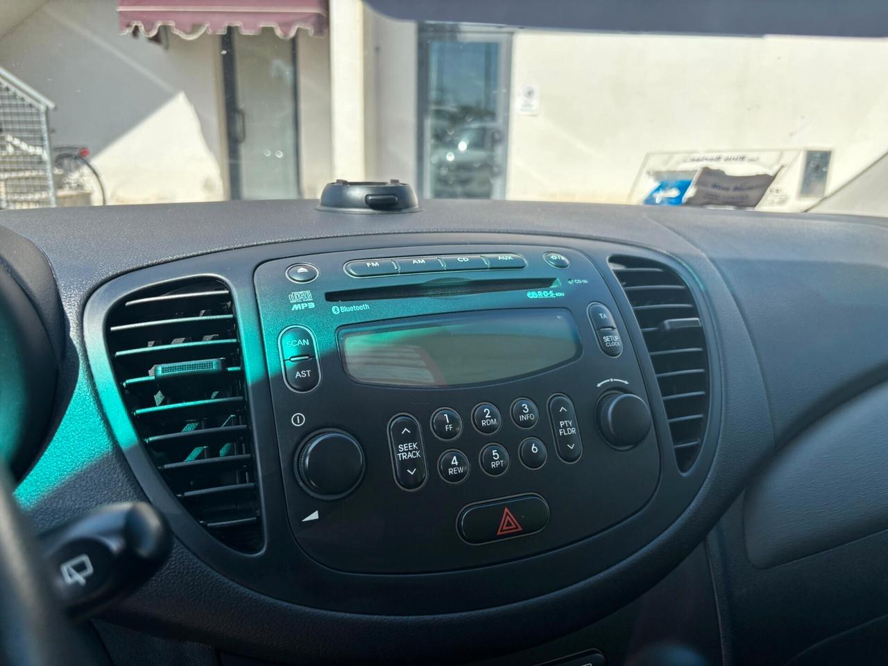 Hyundai i10 1.1 Benzina Neopatentati