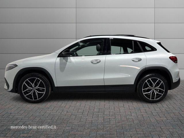 MERCEDES-BENZ EQA 250+ Premium Pro