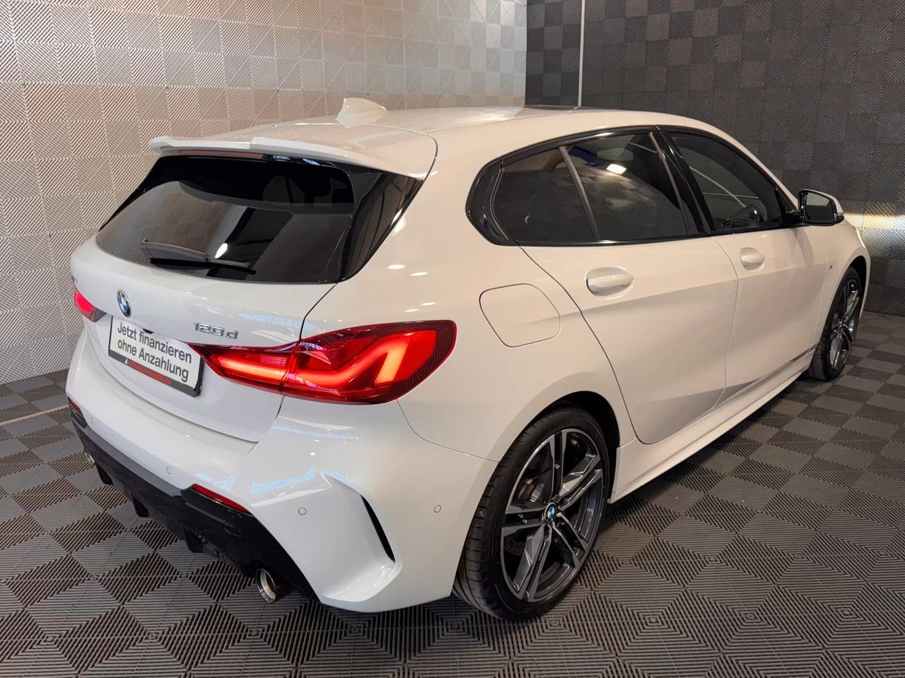 Bmw 120d xDrive Msport LED PANO "18" HARMAN-KARDON