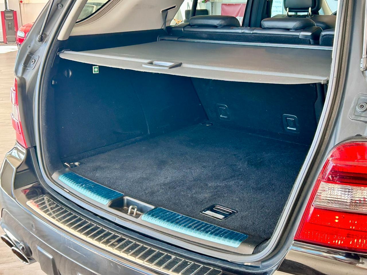 Mercedes-benz ML 63 AMG *DA COLLEZIONE*70.000KM*UNICO PROPRIETARIO*ITA*TAGLIANDATA*GARANTITA*DOPPIO TRENO GOMME*