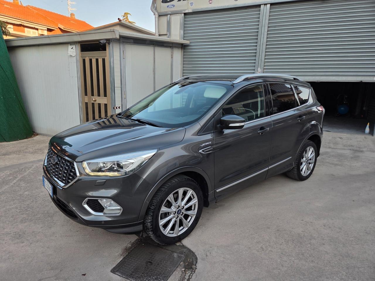 Ford Kuga 2.0 TDCI 150 CV S&S 4WD Powershift Vignale