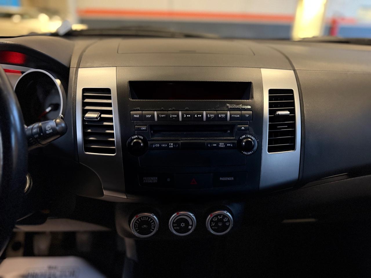 Mitsubishi Outlander 2.2 DI-D Instyle 7 p.ti DPF POSTI