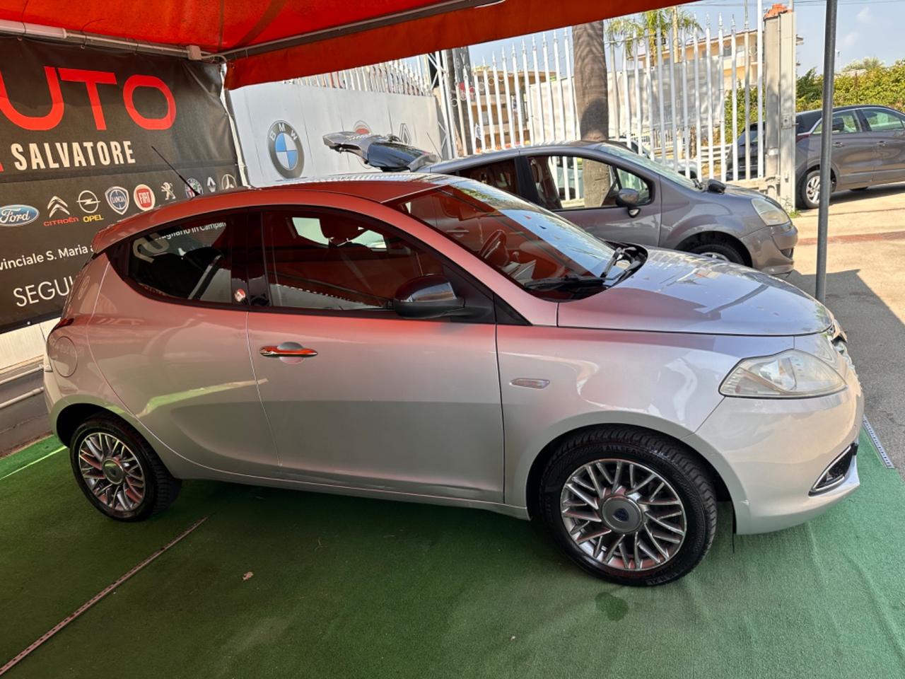 Lancia Ypsilon 1.2 69 CV 5 porte GPL Ecochic Silver