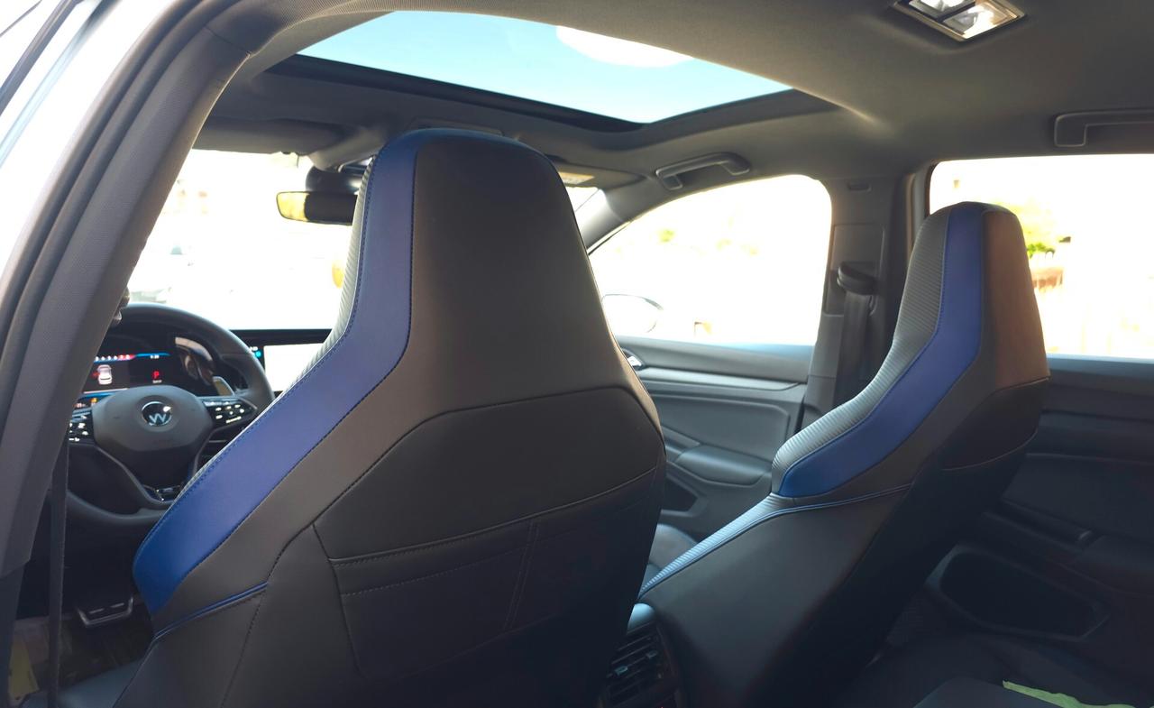 Golf R - 2.0 TSI 320cv - AKRAPOVIC
