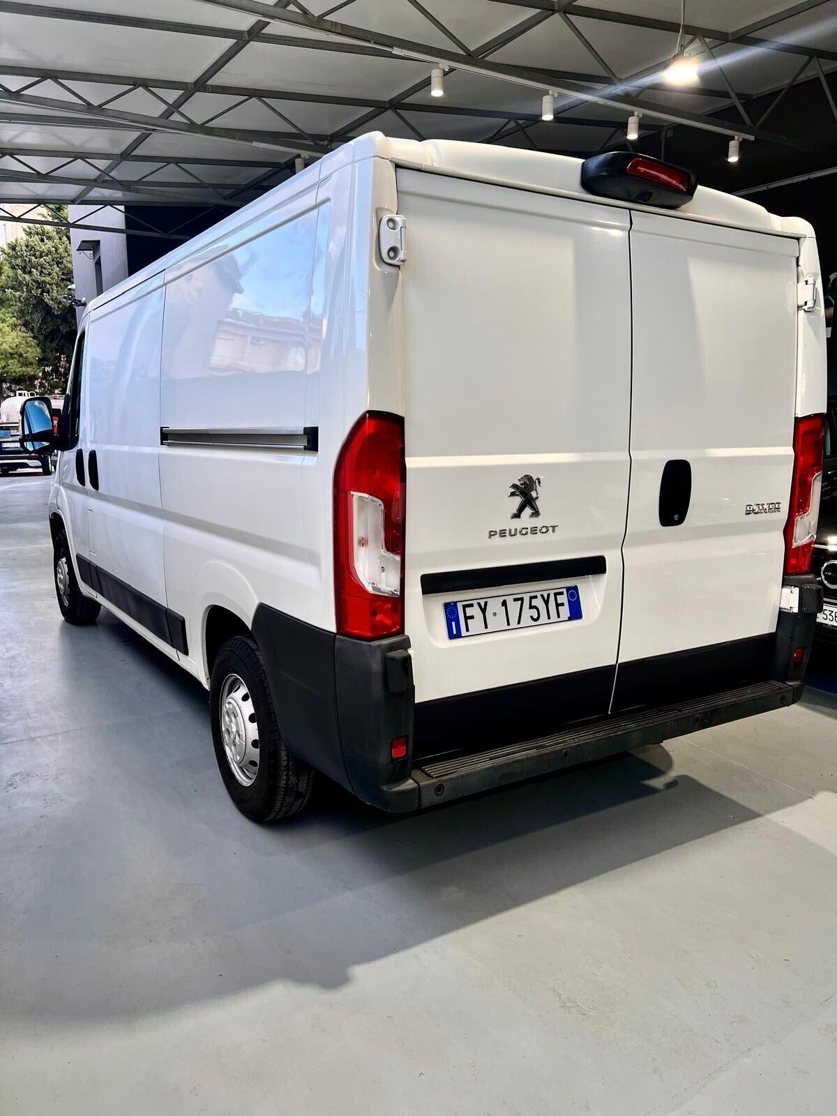 Peugeot Boxer FURGONE 330 L2H1 2.0 BLUEHDI 130CV