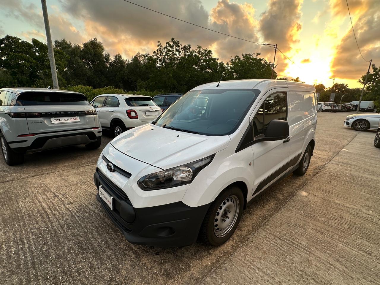 Ford Tourneo Courier 1.5 TDCI 75 CV Plus