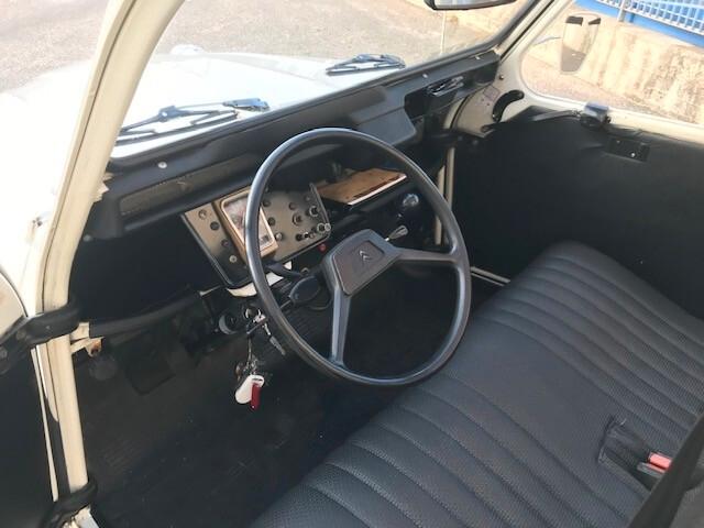 Citroen 2CV 6 Special