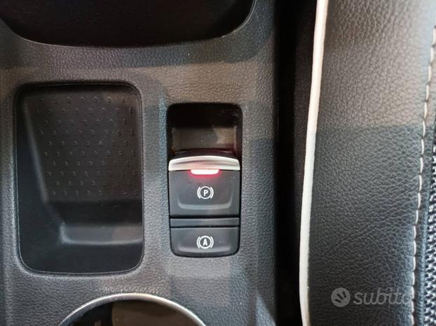 Renault Captur 1.6 E-Tech hybrid Intens 145cv auto
