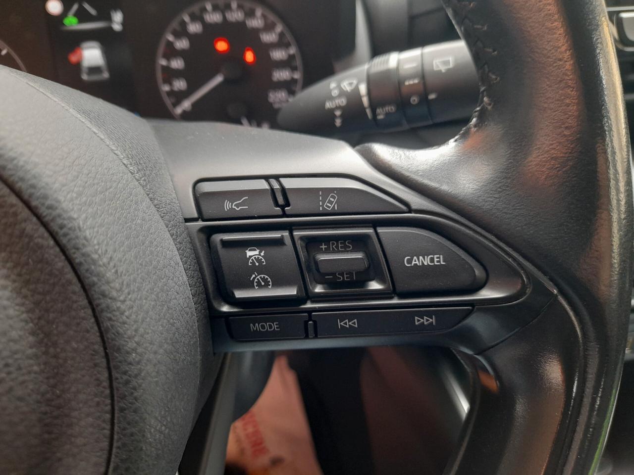 TOYOTA YARIS 1.5 HYBRID 5P BUSINESS