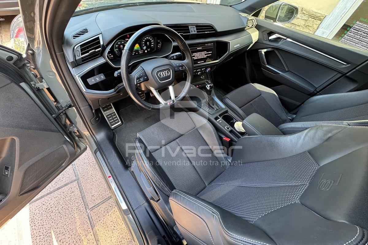AUDI Q3 45 TFSI e S tronic S line edition