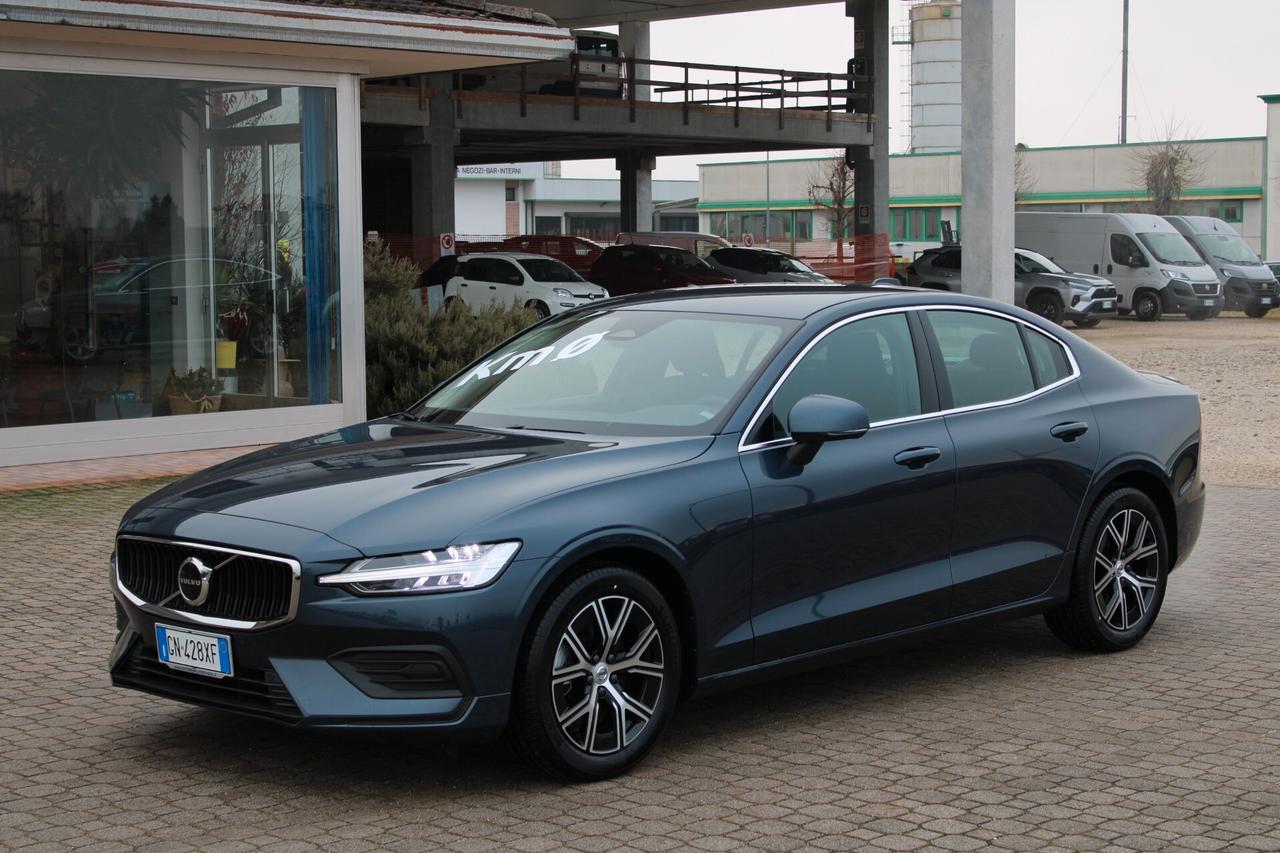 Volvo S60 2000 B3 163CV Mild-Hybrid Core Automatico Km. 0