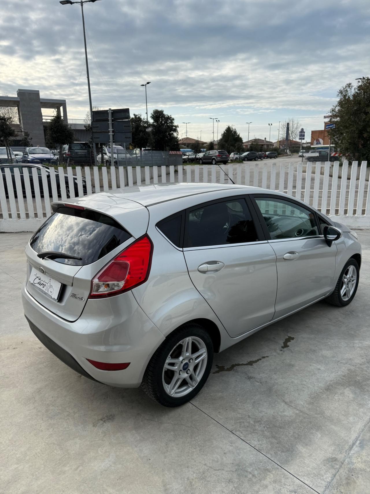 Ford Fiesta 1.5 TDCi 75CV 5 porte Titanium