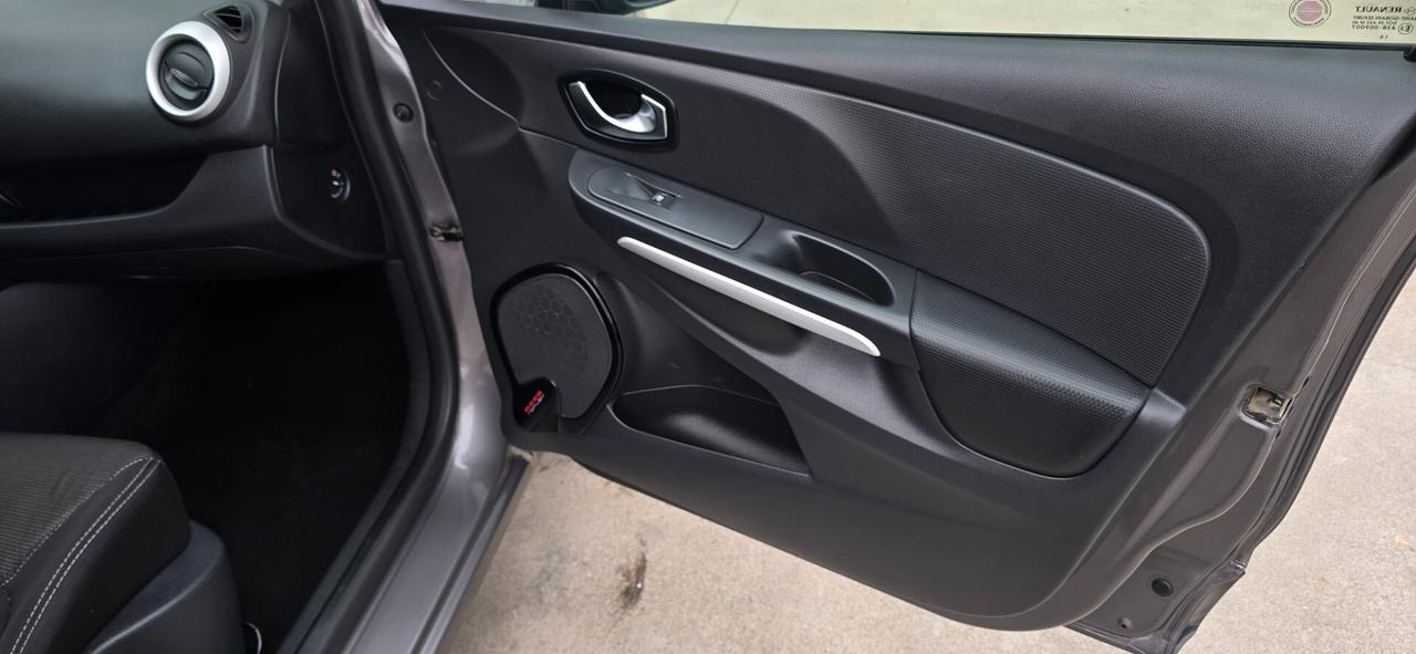 Renault Clio dCi 8V 90CV EDC Start&Stop 5 porte Energy Intens