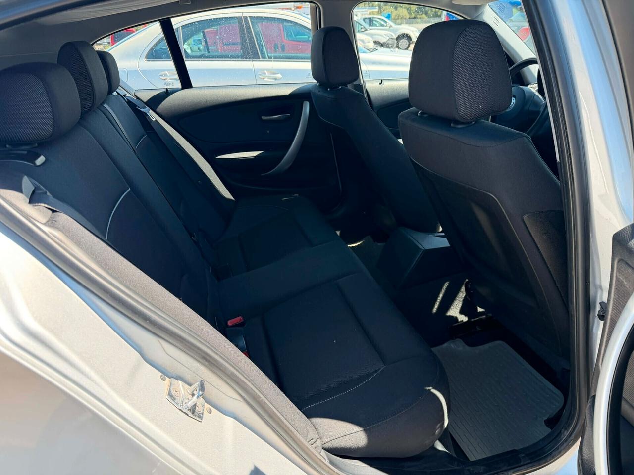 Bmw 116 116i cat 5 porte Futura/NEOPATENTATI