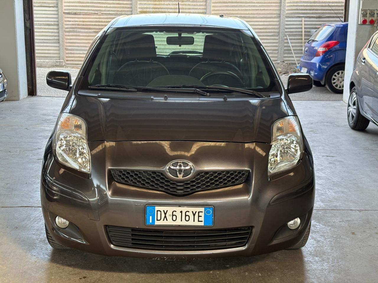 Toyota Yaris 1.0 5 porte Sol