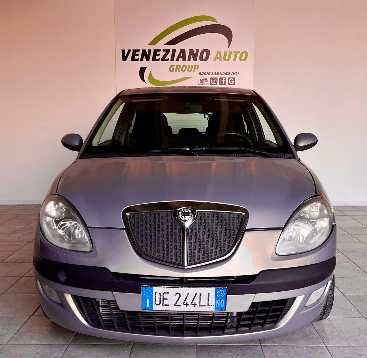 Lancia Ypsilon 1.3 MJT 90 CV Platino