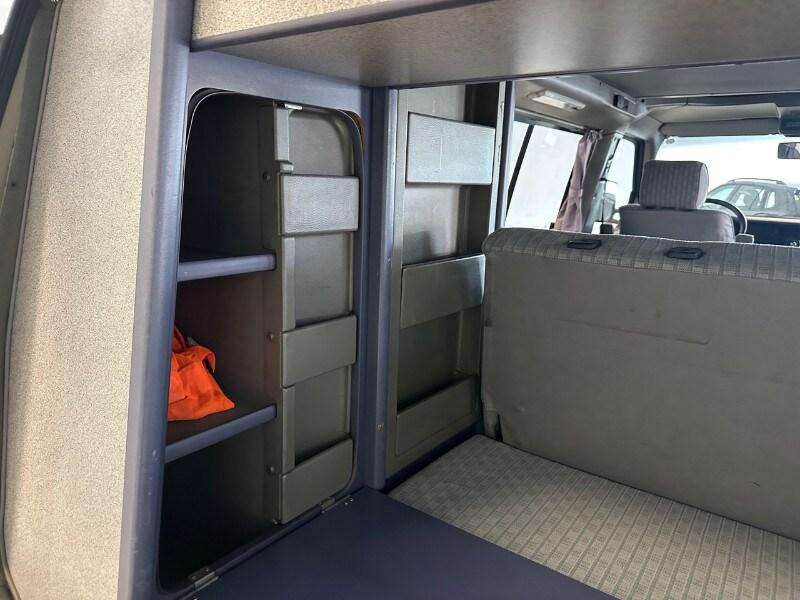 VOLKSWAGEN Transporter 4ª s. Transporter 2.4 D...