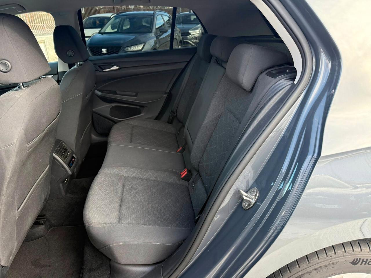 Volkswagen Golf 2.0 TDI -DSG- LUCI S-LED