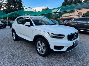 Volvo XC40 T2 automatico MOMENTUM PRO 1.5 BENZINA