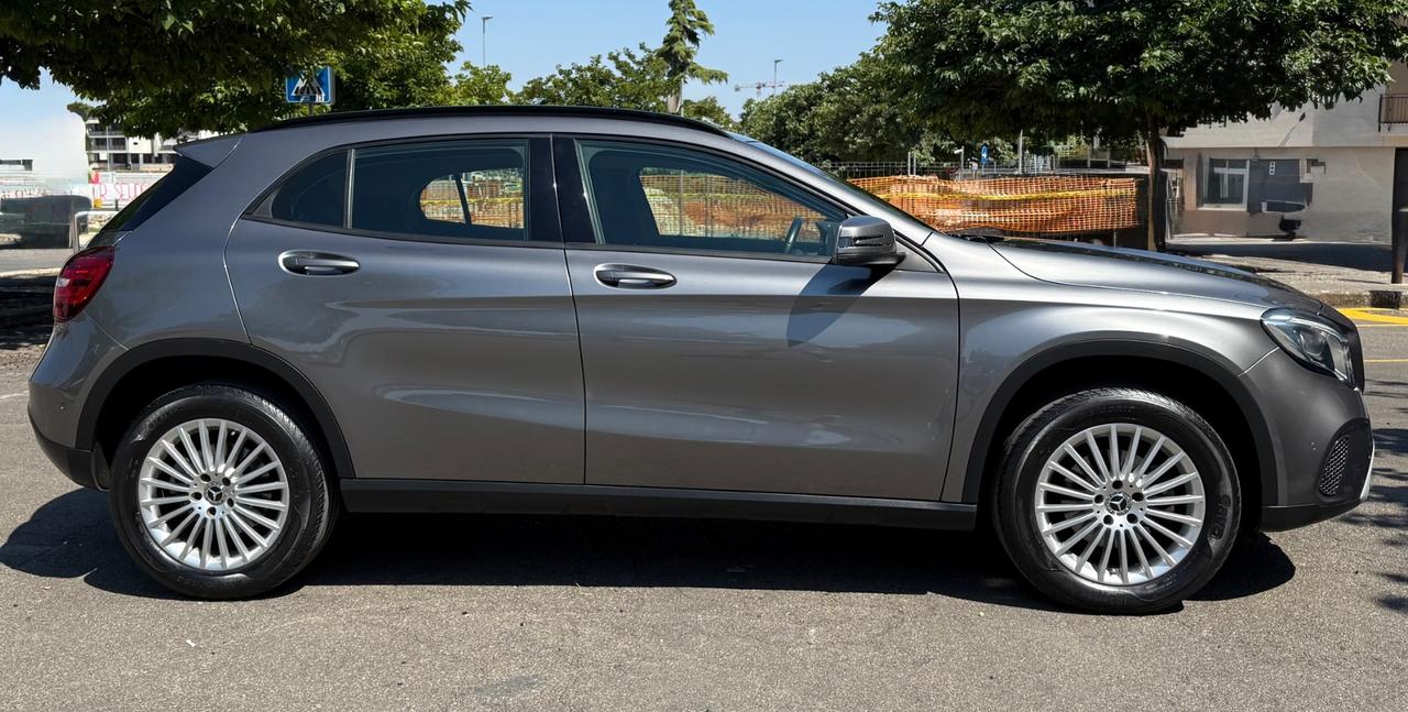 Mercedes GLA 180d Sport FARI LED-TELECAMERA