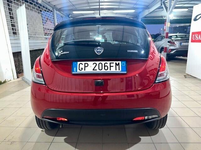 Lancia Ypsilon 1.0 FireFly 5 porte S&S Hybrid Gold