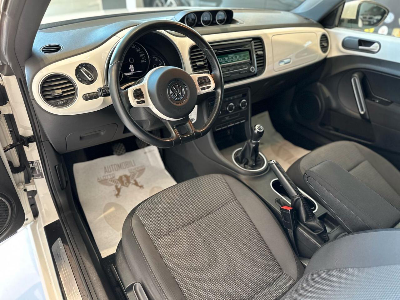 Volkswagen Maggiolino 1.6 TDI 105 CV Design 2012